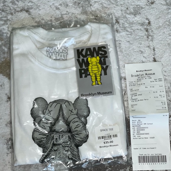 Kaws Bundle - Picture 1 of 2